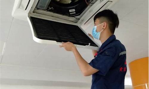 维修和保养空调柜机